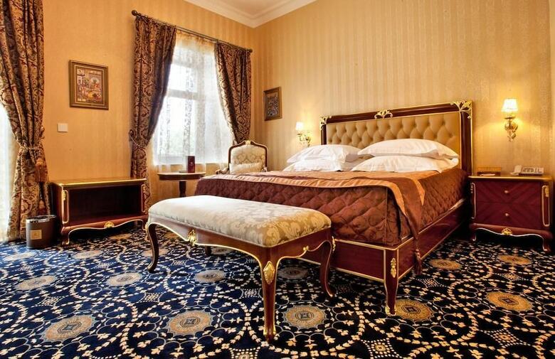Hotel Shah Palace