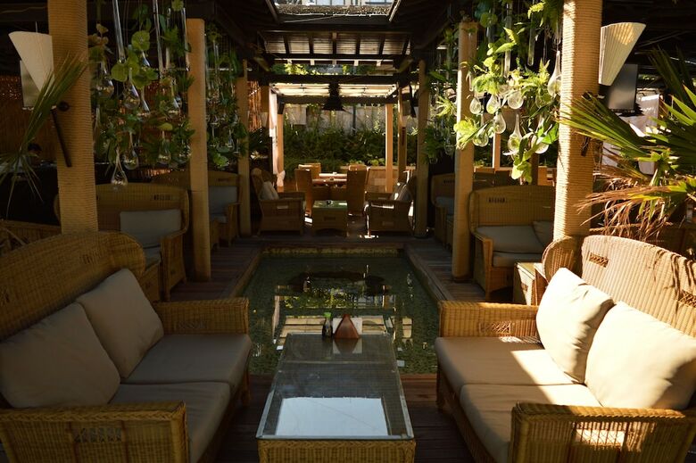 Hotel Oasis Resort & Spa