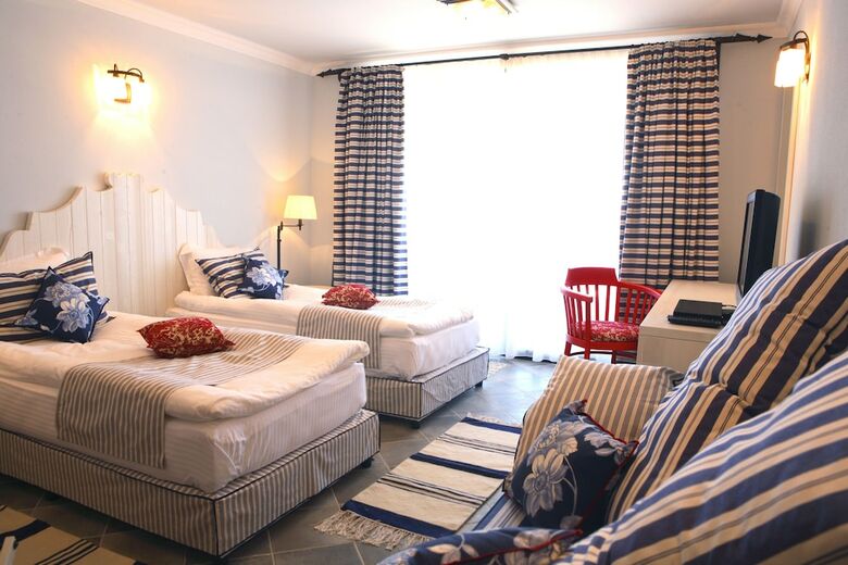 Hotel Oasis Resort & Spa