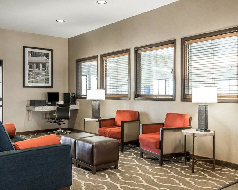 Hotel Quality Inn & Suites