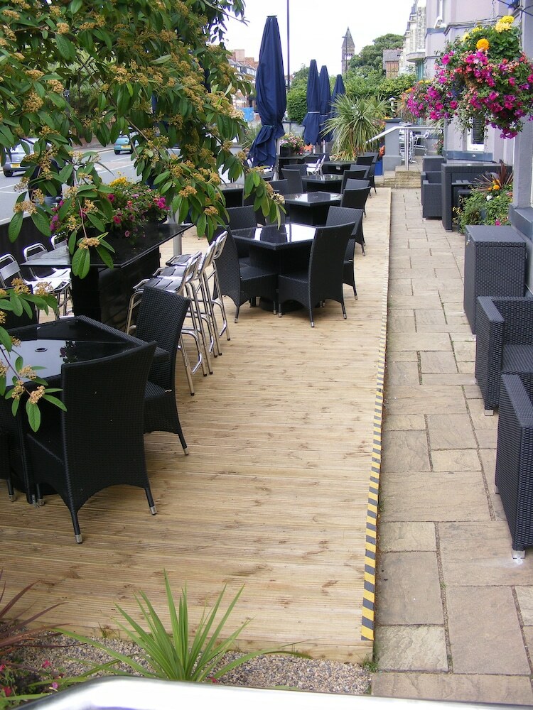 The Caledonian Hotel