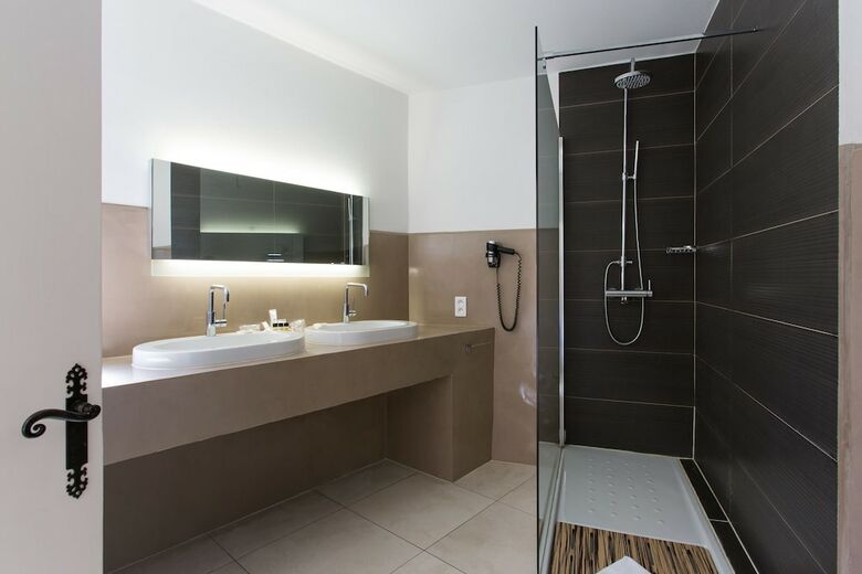 Hotel H�tel Les Capucines
