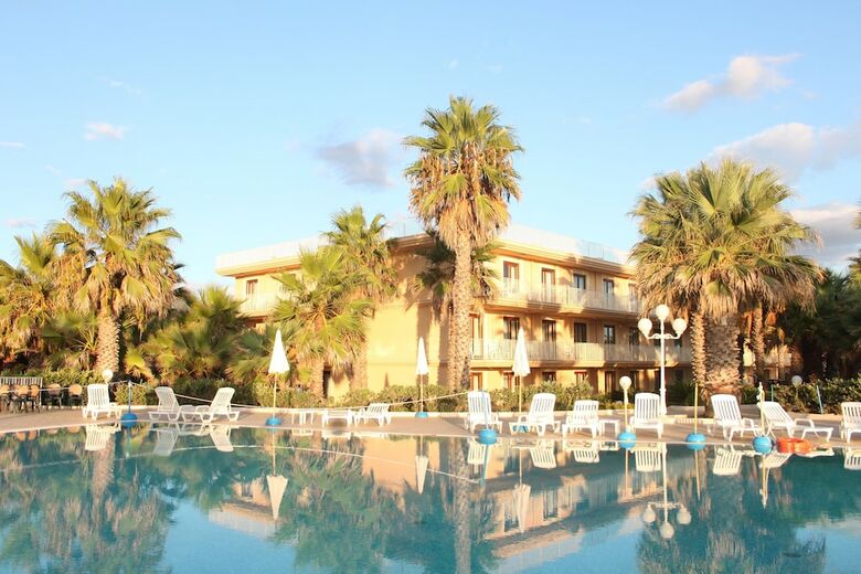 Dioscuri Bay Palace Hotel