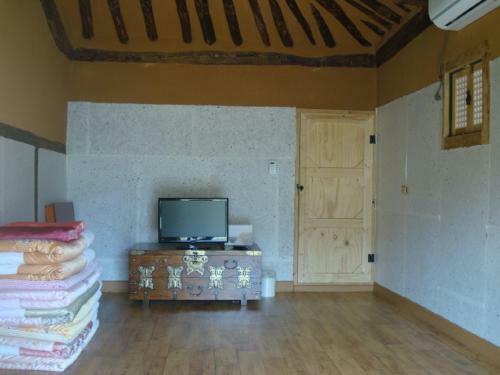 Hostal Sarangbang Guesthouse