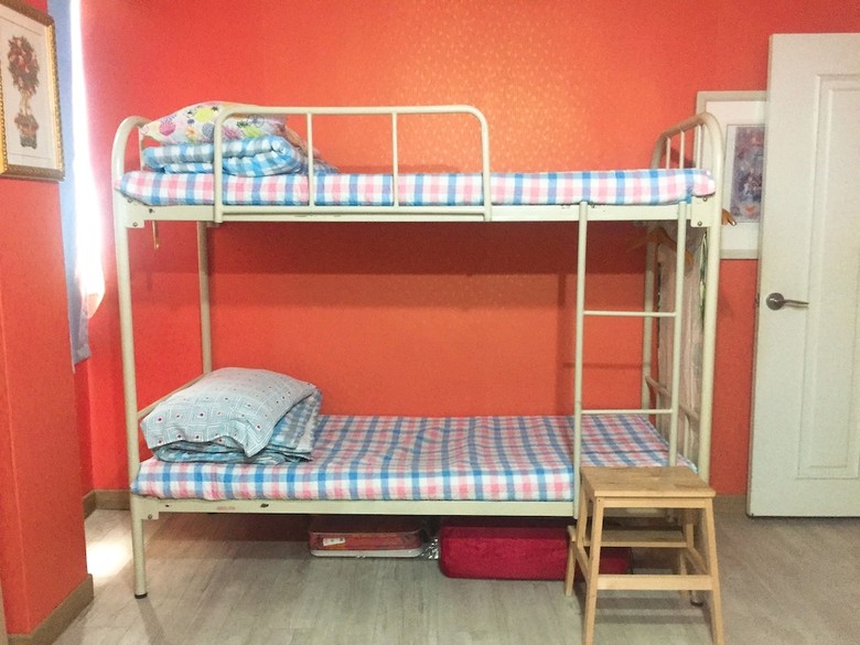 Hostal Guesthouse Santa