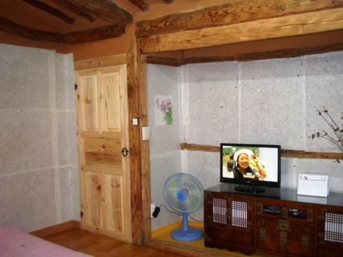 Hostal Sillabang Guesthouse