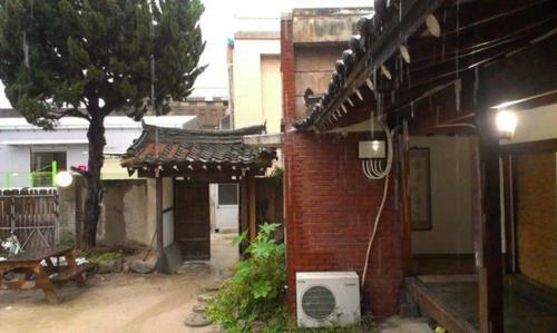 Hostal Sillabang Guesthouse