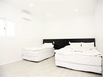 Ekonomy Hotel Gumi