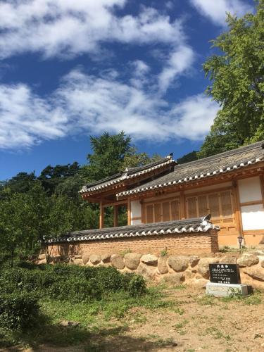 Hostal Korean Traditional House - Chungnokdang