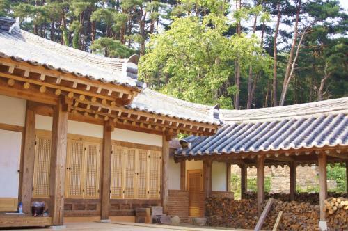 Hostal Korean Traditional House - Chungnokdang