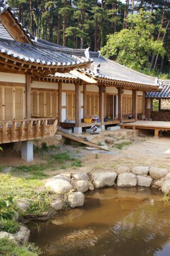 Hostal Korean Traditional House - Chungnokdang