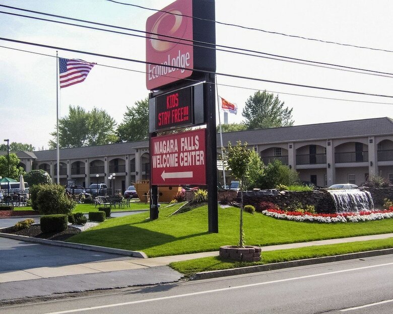 Hotel Econo Lodge At The Falls North
