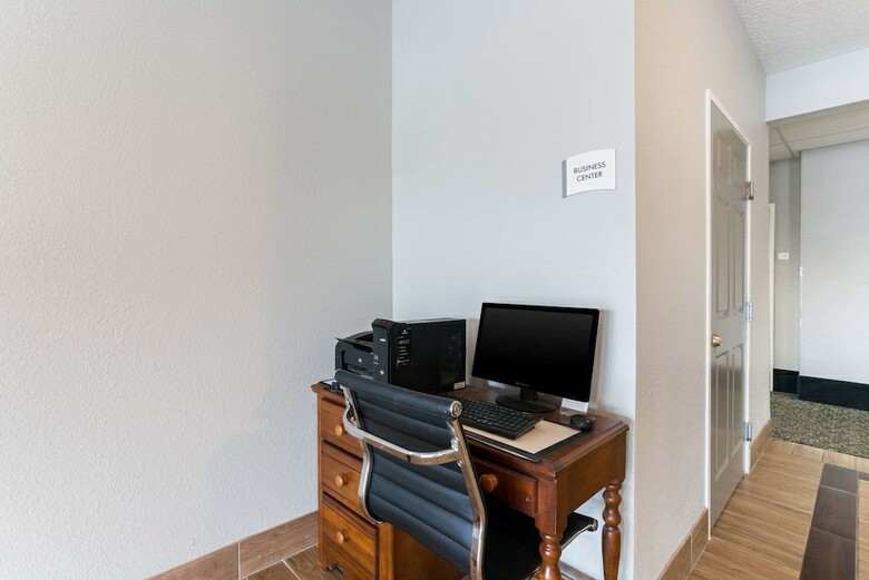 Hotel Quality Inn & Suites