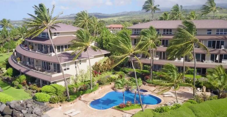 Whalers Cove Oceanfront Resort