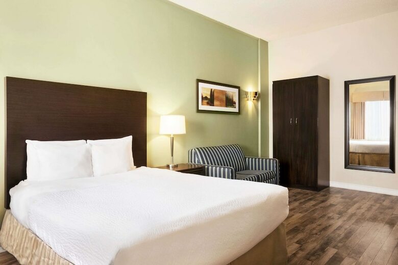 Hotel Days Inn By Wyndham Ste. Helene-de-bagot