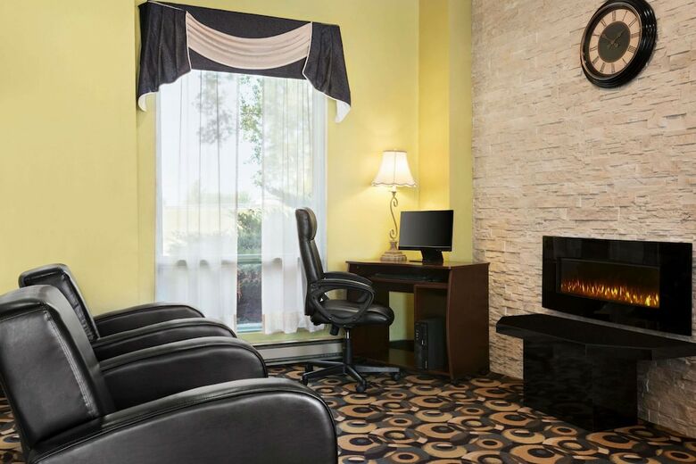 Hotel Days Inn By Wyndham Ste. Helene-de-bagot