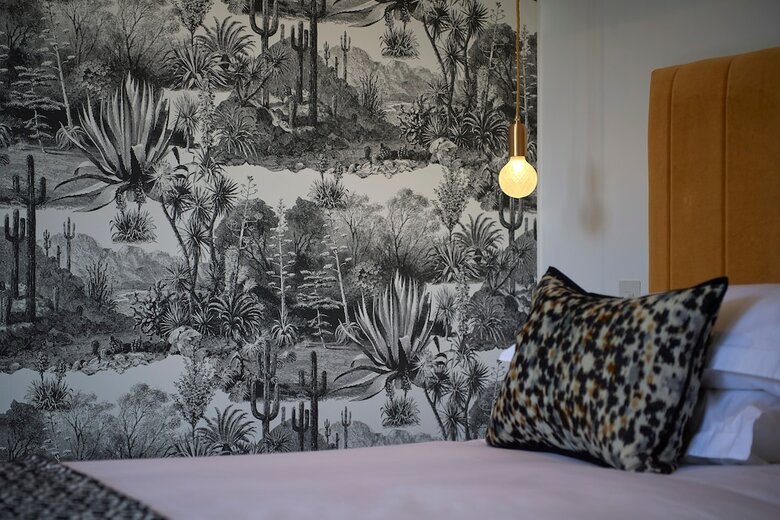The Lodge Hotel - Putney