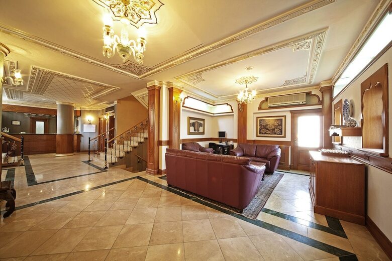 Azade Hotel