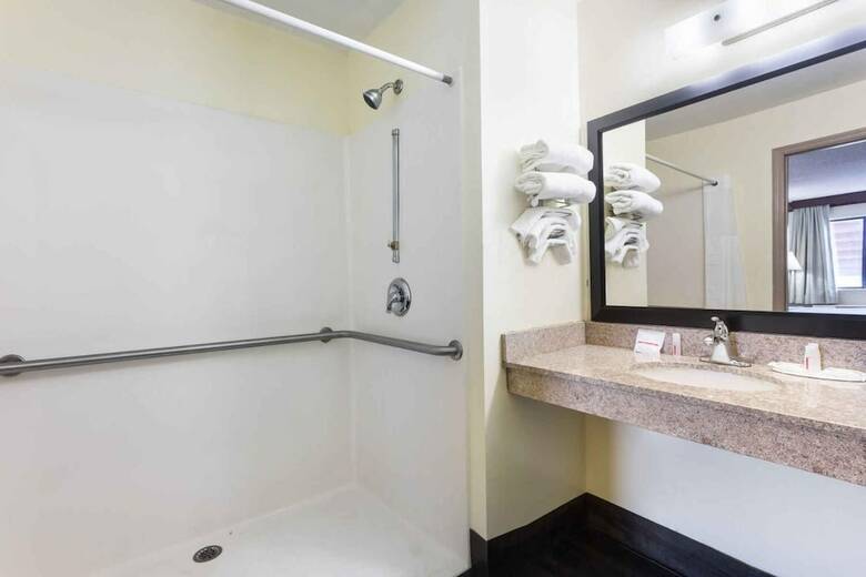Hotel Heritage Inn