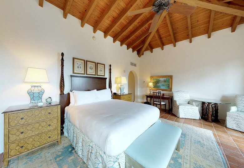 Hotel The Cloister