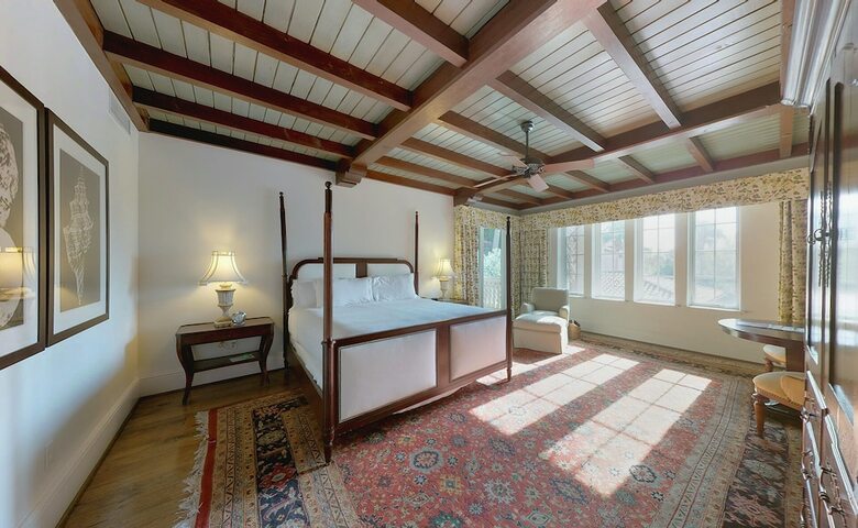 Hotel The Cloister