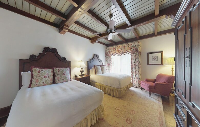 Hotel The Cloister
