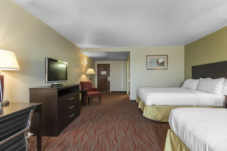 Holiday Inn Express Hotel & Suites Cullman