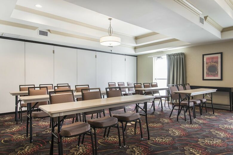 Holiday Inn Express Hotel & Suites Cullman
