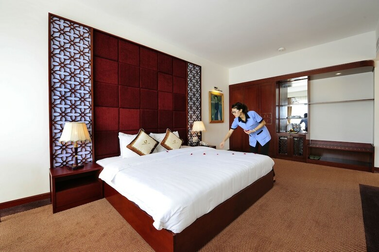 Century Riverside Hotel Hue
