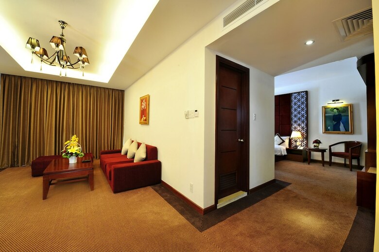 Century Riverside Hotel Hue