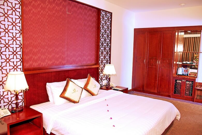 Century Riverside Hotel Hue