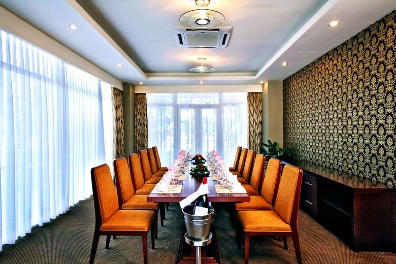 Century Riverside Hotel Hue