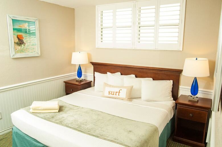 Hotel Thunderbird Beach Resort