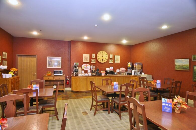 Hotel Super 8 By Wyndham Troy
