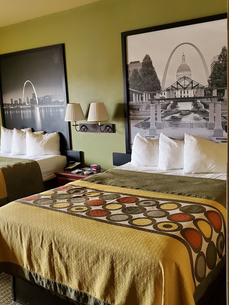 Hotel Super 8 By Wyndham Troy
