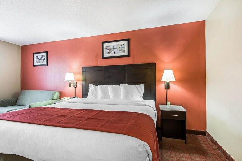 Motel Quality Inn & Suites