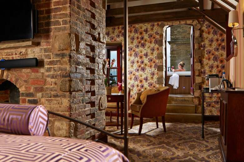 Hotel South Lodge