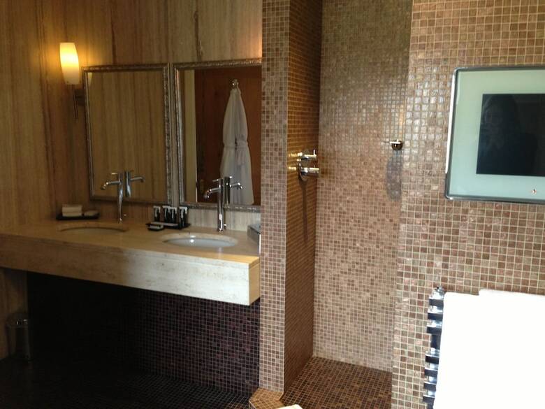 Hotel South Lodge