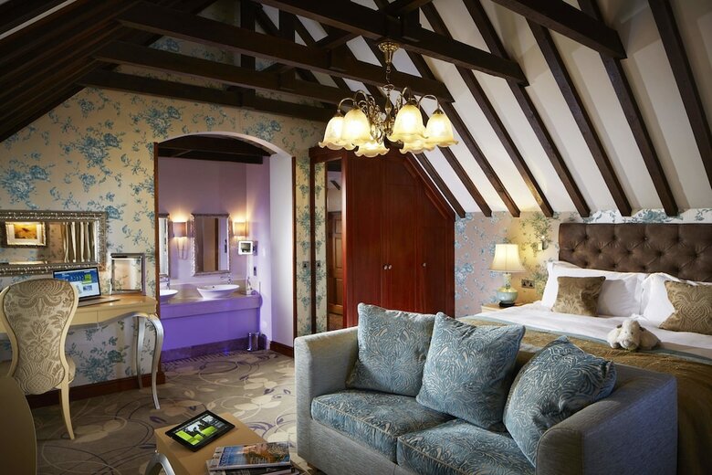 Hotel South Lodge