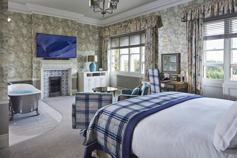 Hotel South Lodge