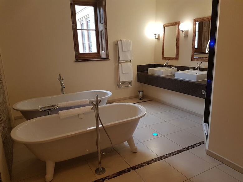 Hotel South Lodge