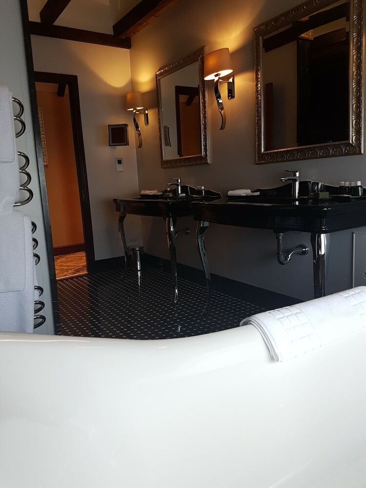 Hotel South Lodge