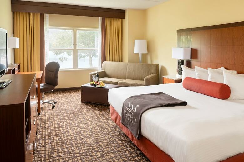 Hotel Stonewall Resort
