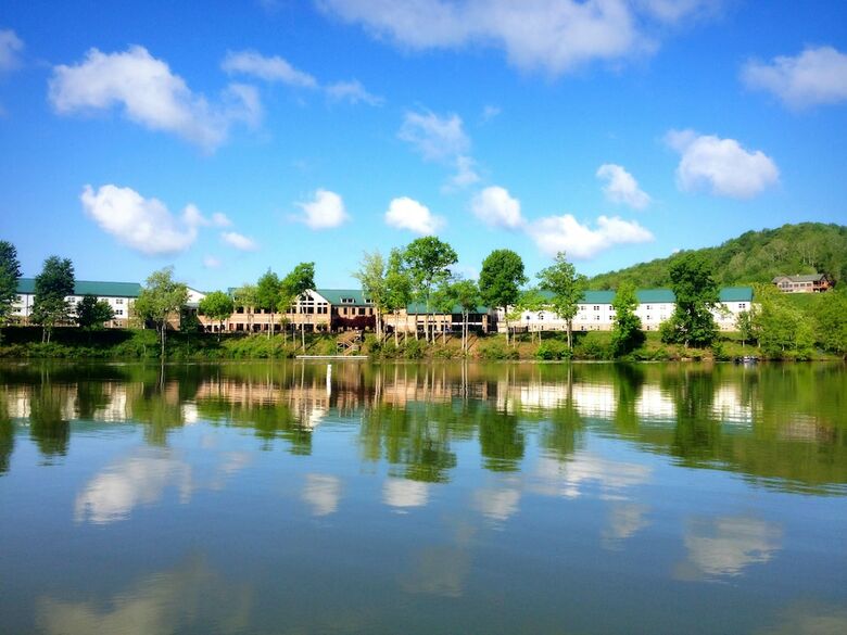 Hotel Stonewall Resort