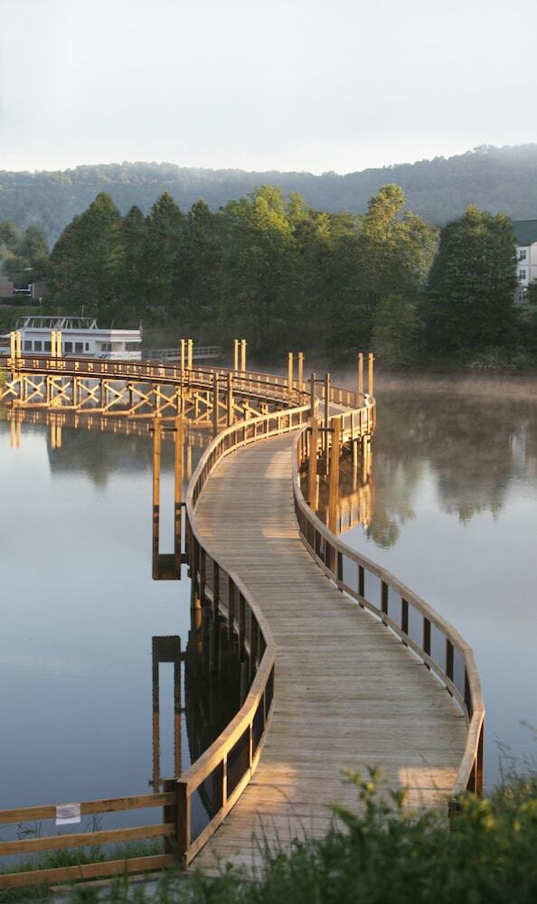 Hotel Stonewall Resort