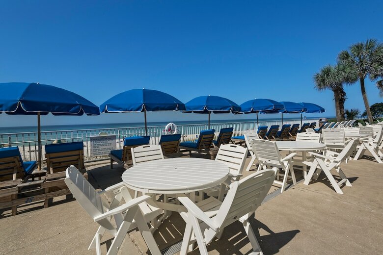 Hotel Beachcomber By The Sea