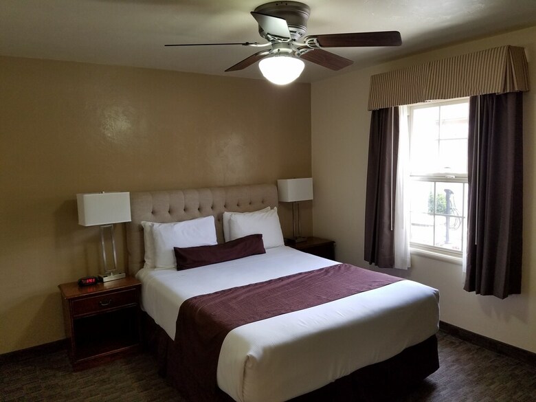 Motel Lone Oak Lodge