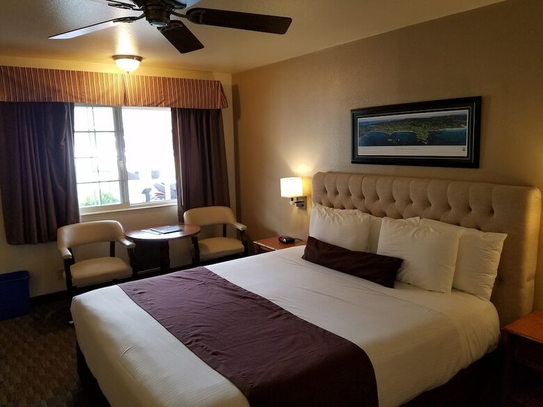 Motel Lone Oak Lodge