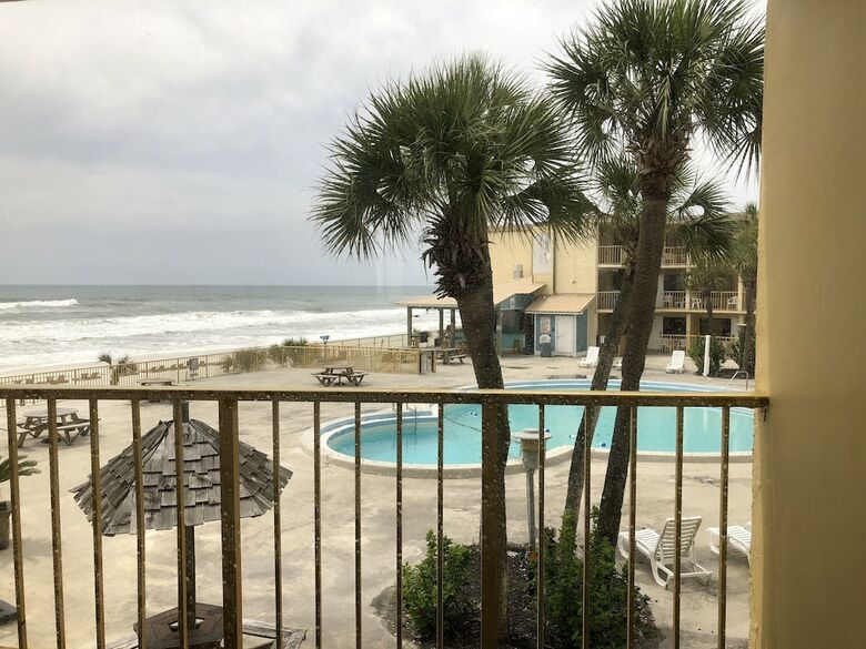 Motel Chateau By The Sea