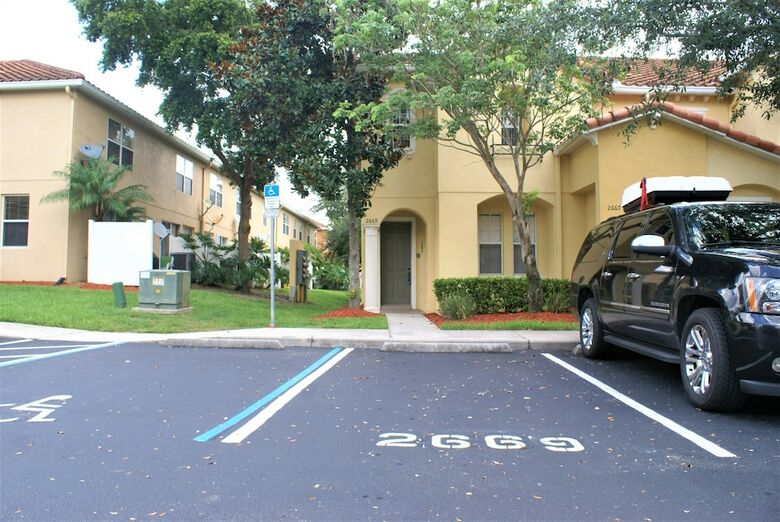Alamo Vacation Townhomes